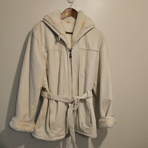 Elegant Cream Leather Teddy Jacket with Belt And Faur Lining In Cream